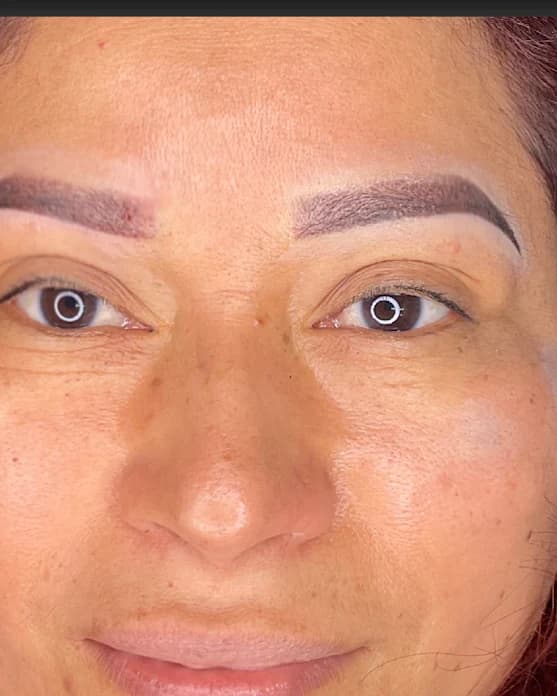 Cejas con efecto sombreado, antes y después